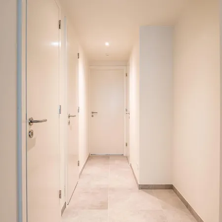 Situated Brand New For 5 * Οστένδη