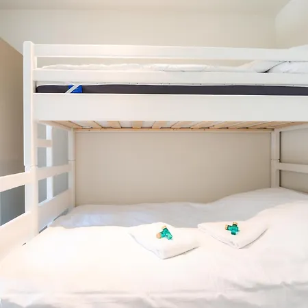 Situated Brand New For 5 Οστένδη